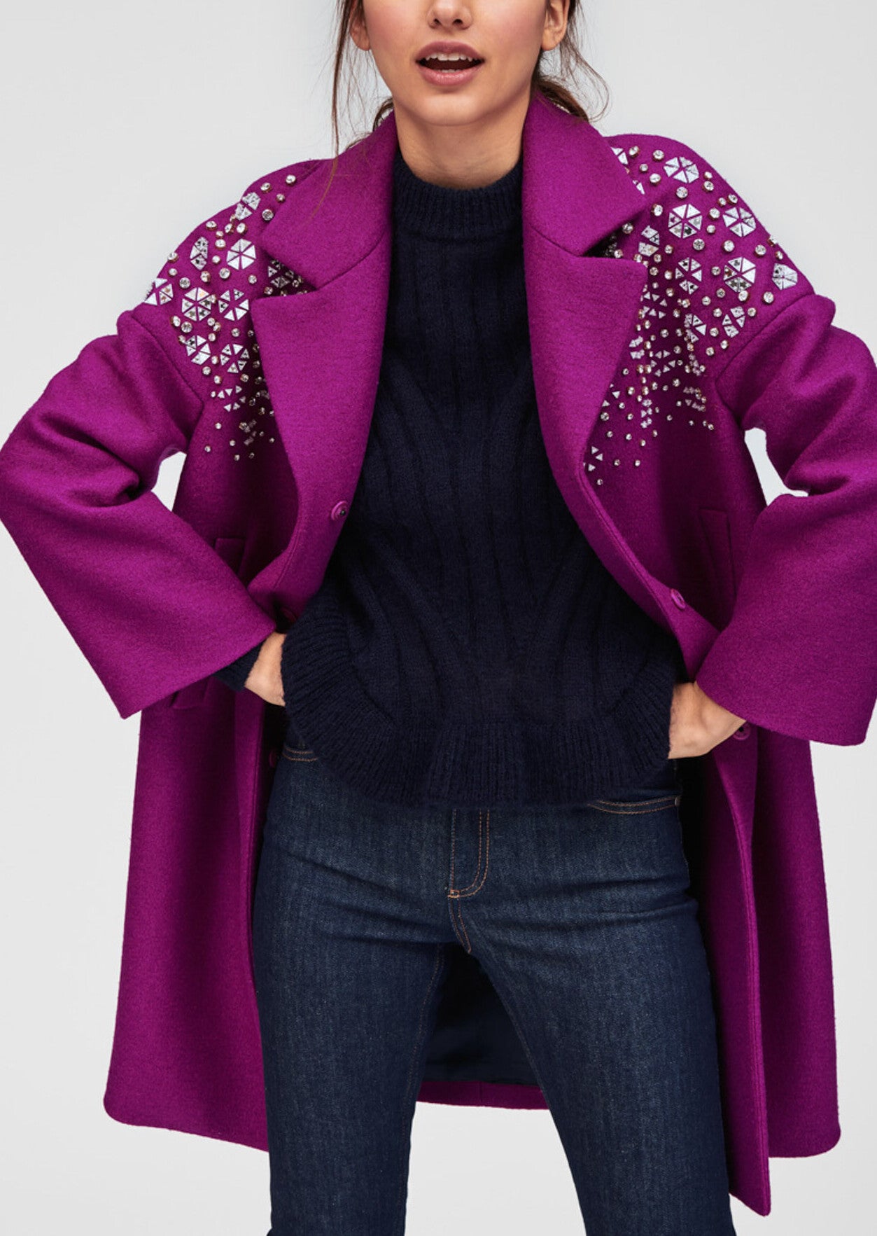 Manteau mi-long mauve brodé bijoux Faume - seconde main