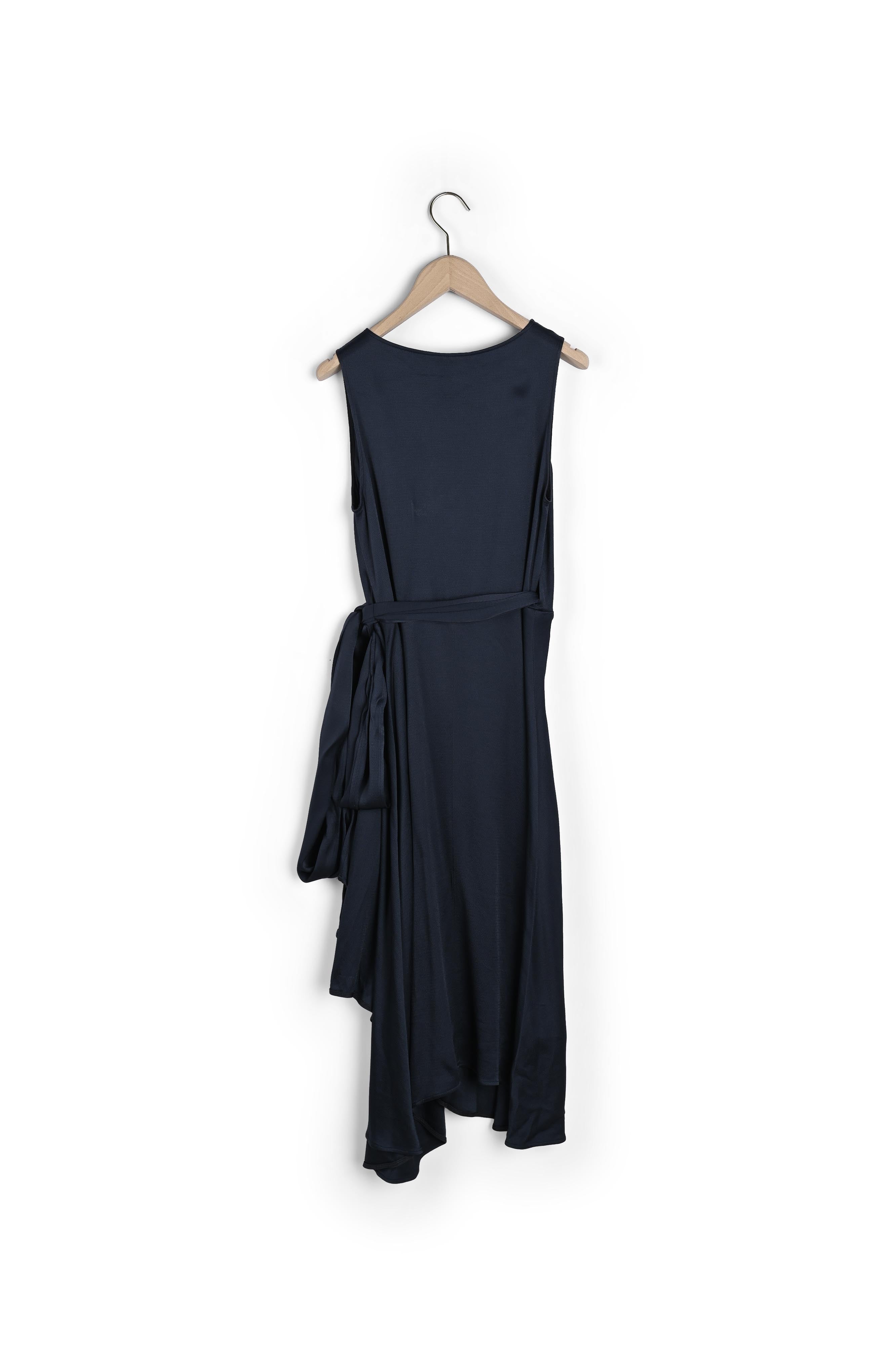 Robe cache-coeur Rosalbane sans manches bleu nuit en crêpe martelé Faume - seconde main