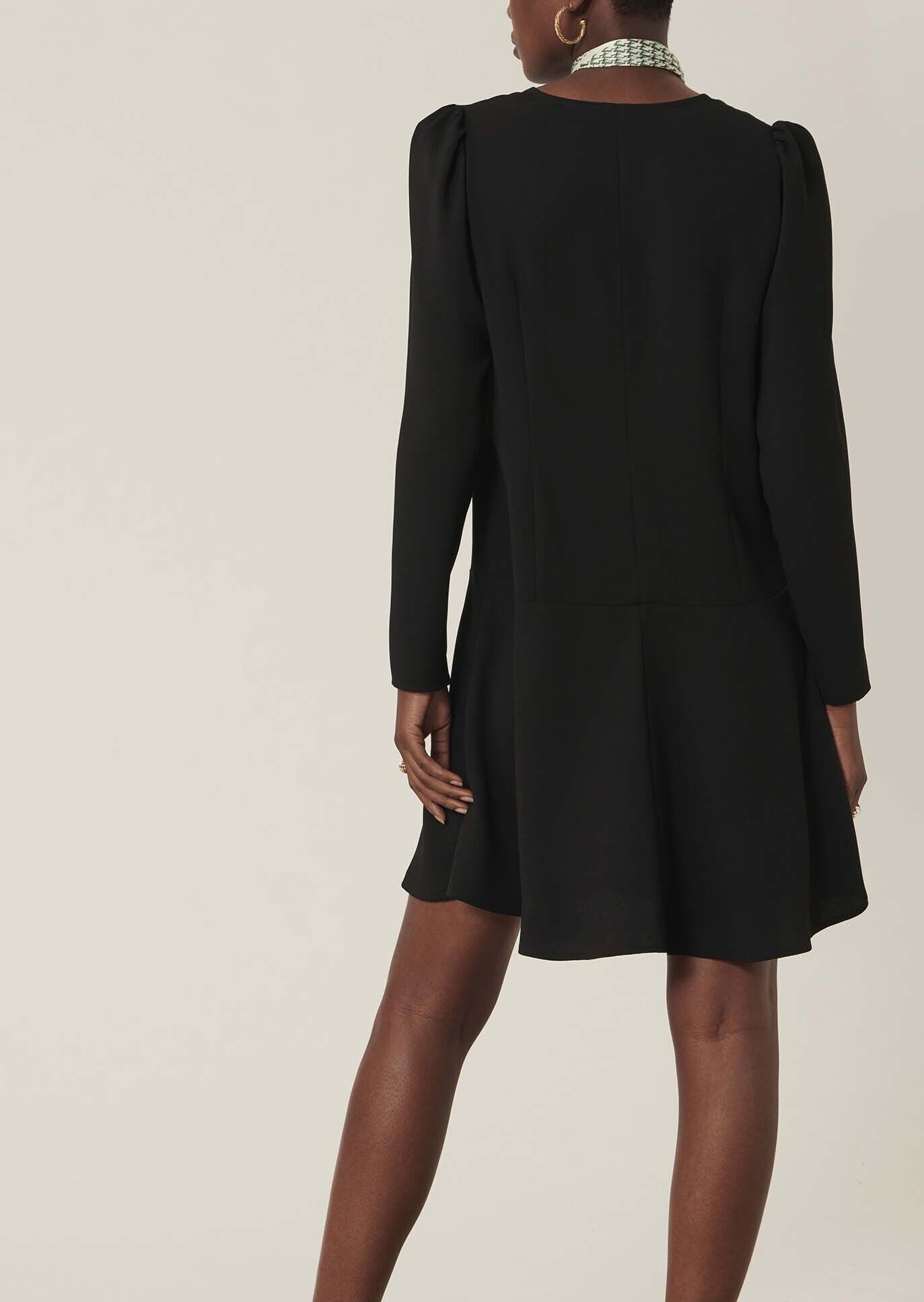 Robe Ruffie noire en crêpe Faume - seconde main