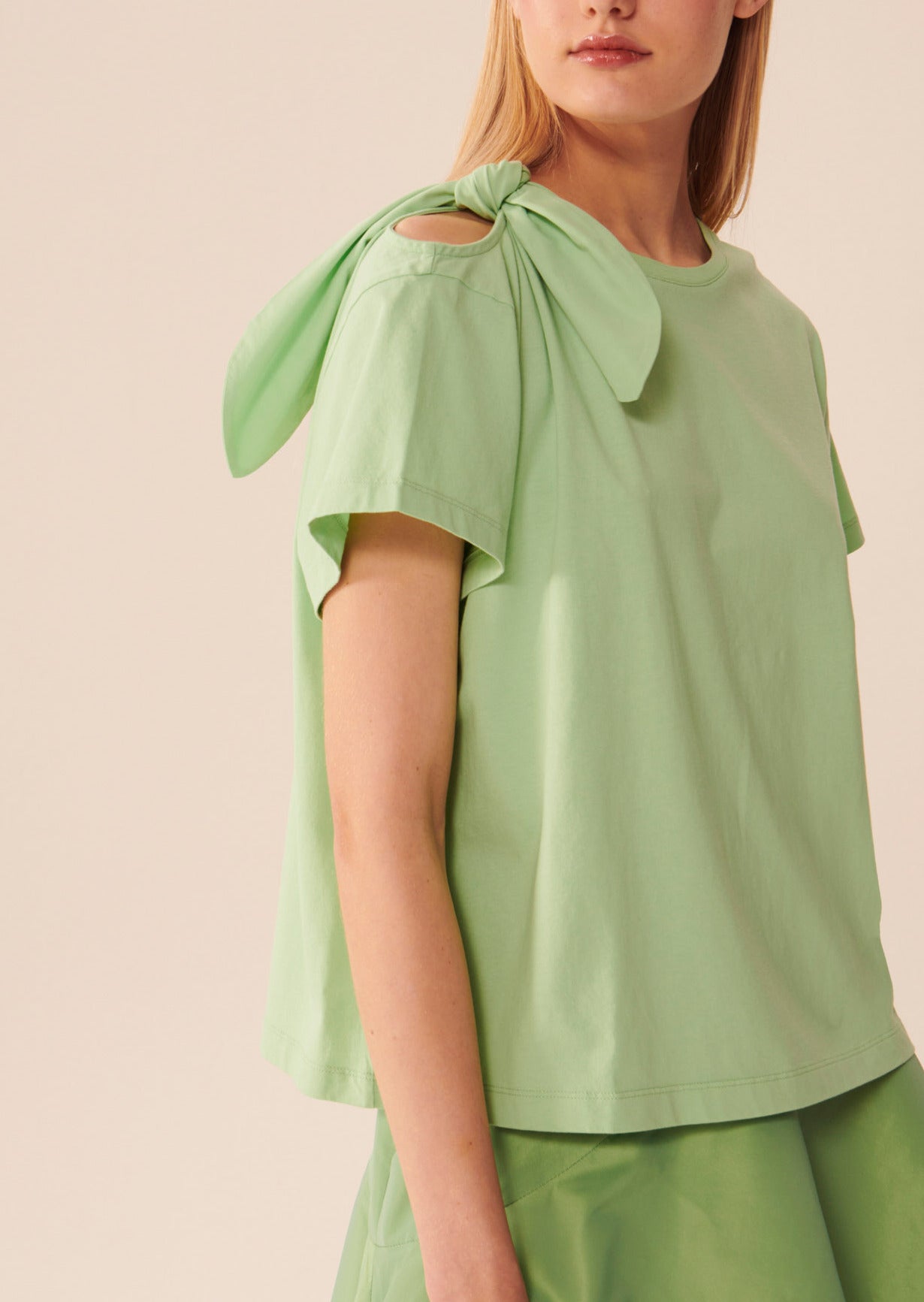 T-shirt Tarabow vert pâle en coton Faume - seconde main