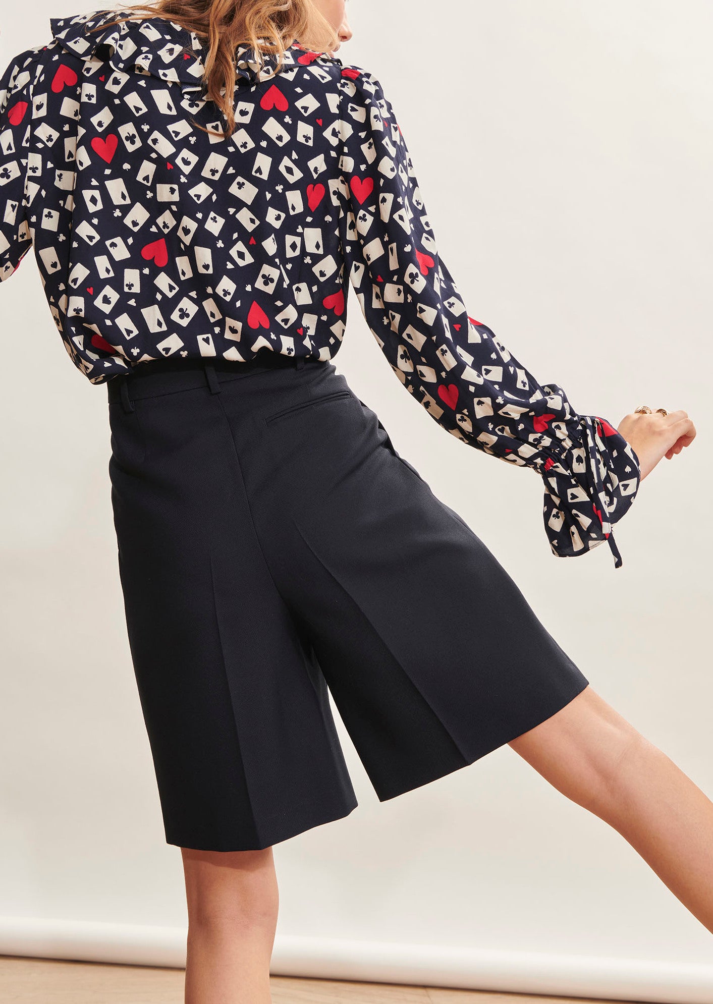 Short Salome bleu nuit en toile tailleur Faume - seconde main