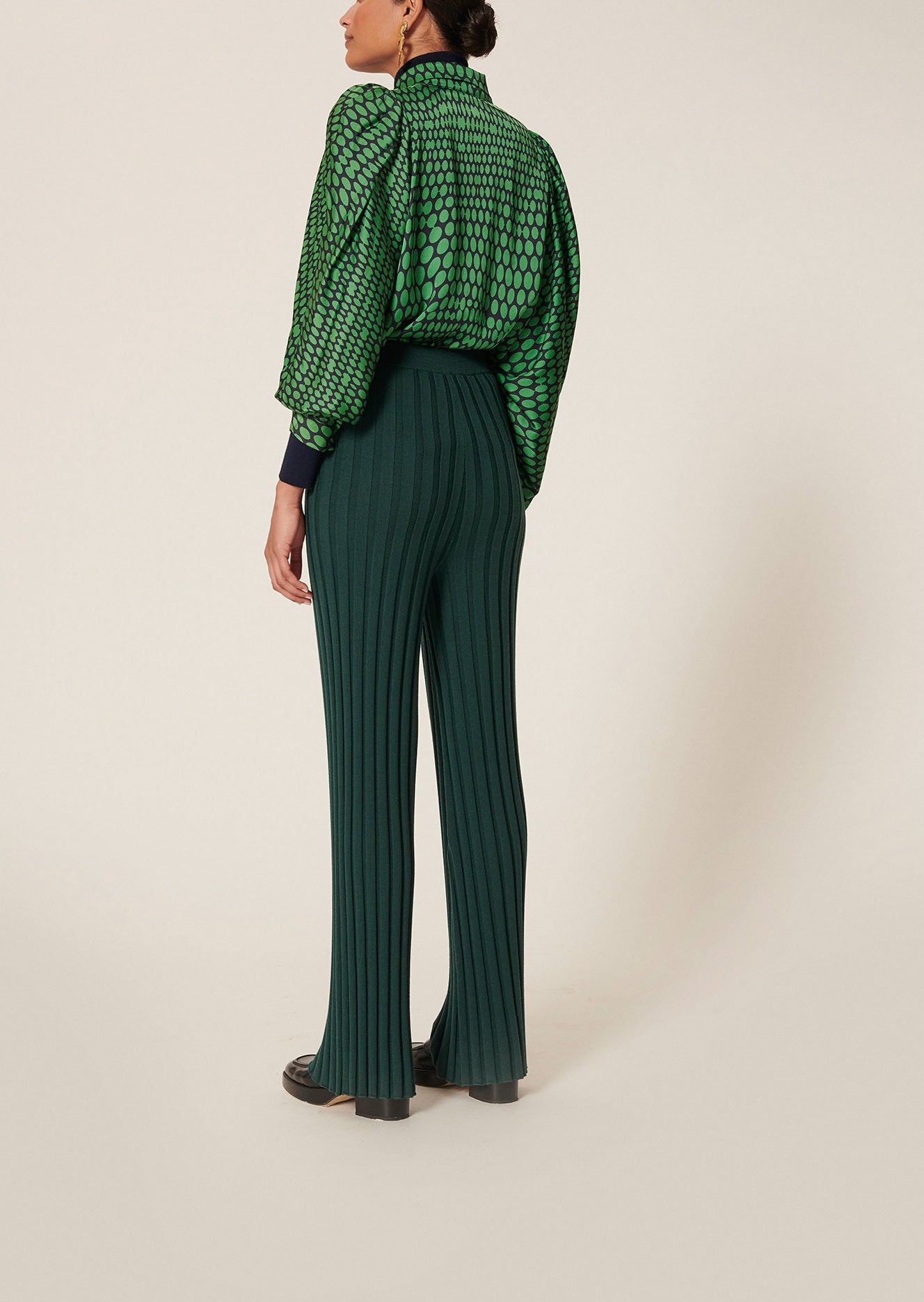 Pantalon Pannacotta vert en laine merinos Faume - seconde main