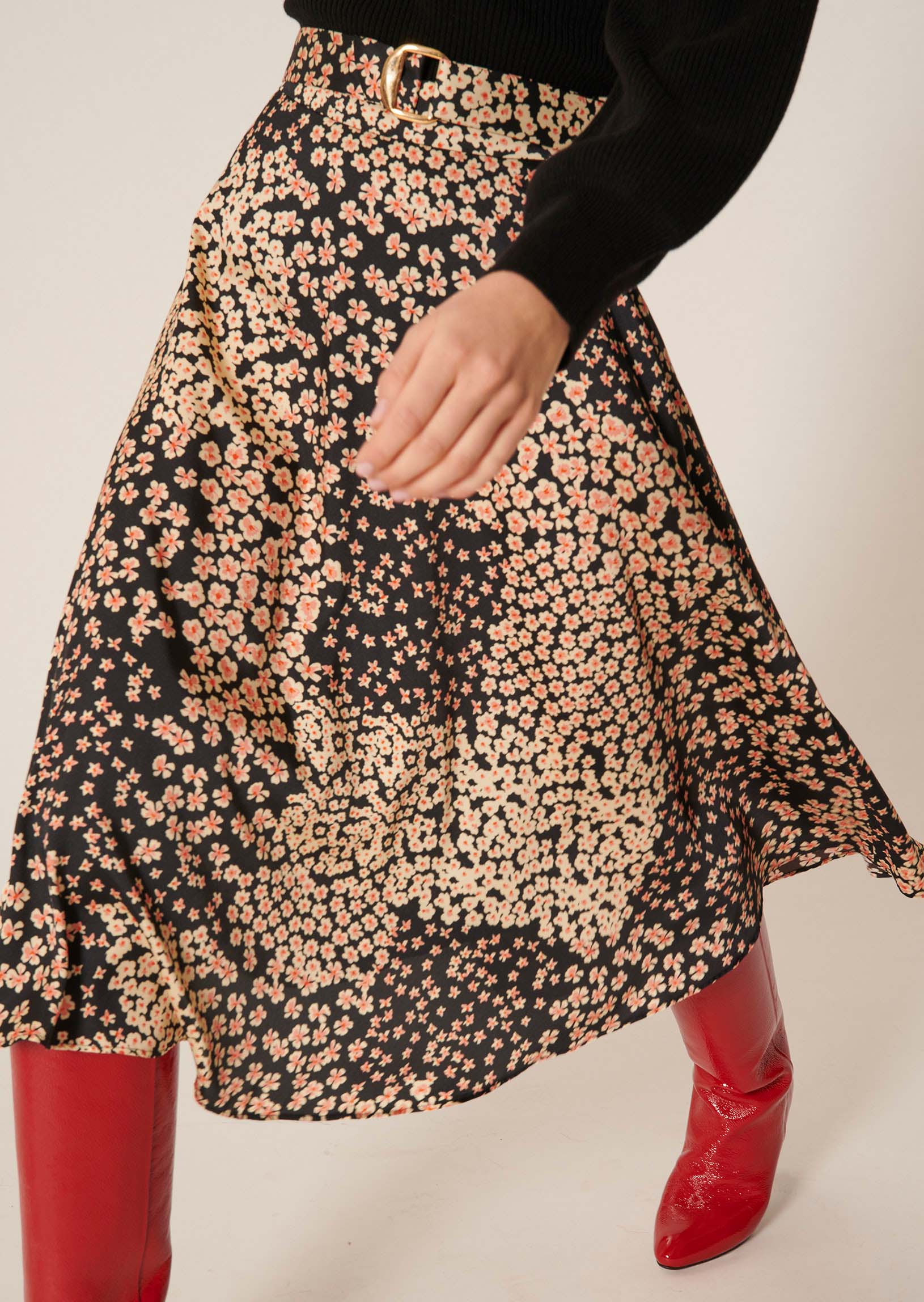 Jupe Jeanettie noire imprimé petites fleurs Faume - seconde main