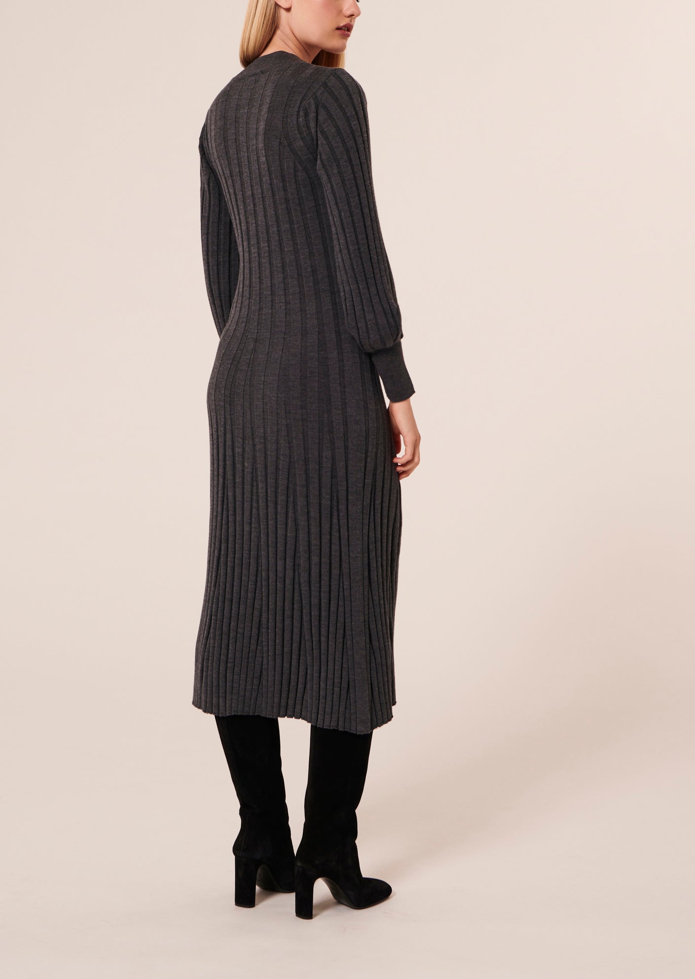 Robe Ryoka grise en laine merinos Faume - seconde main