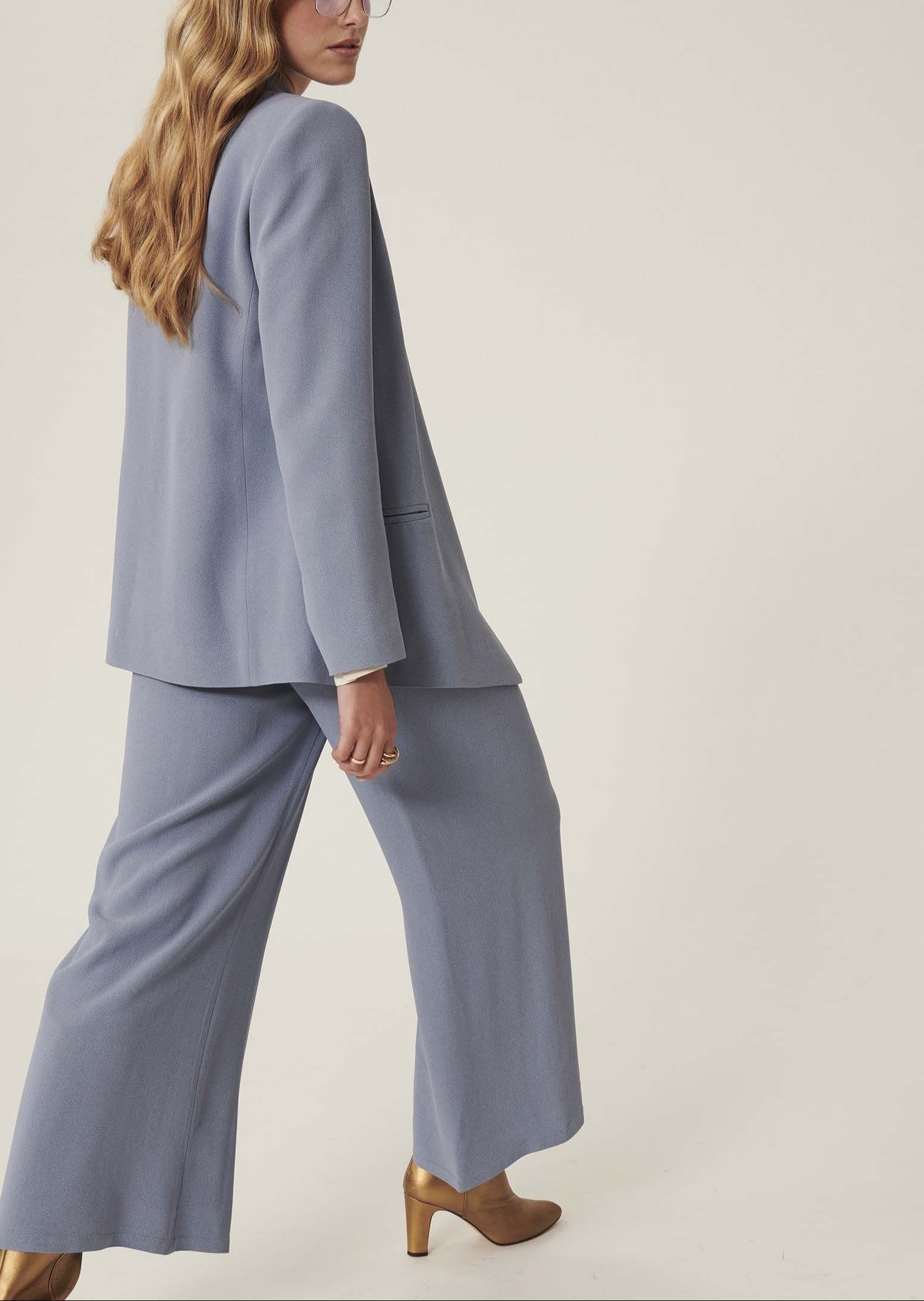 Veste Veronica bleue en crêpe envers satin Faume - seconde main