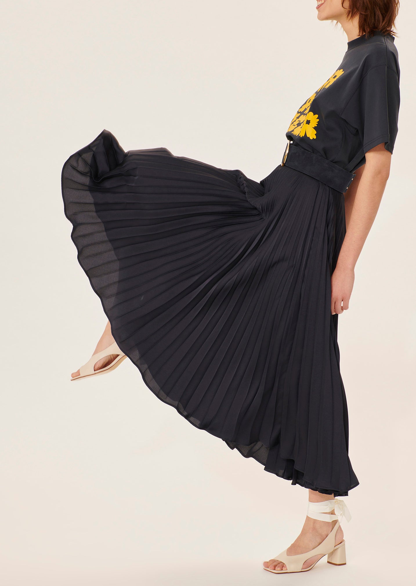 Jupe Juline bleu nuit plissée Faume - seconde main